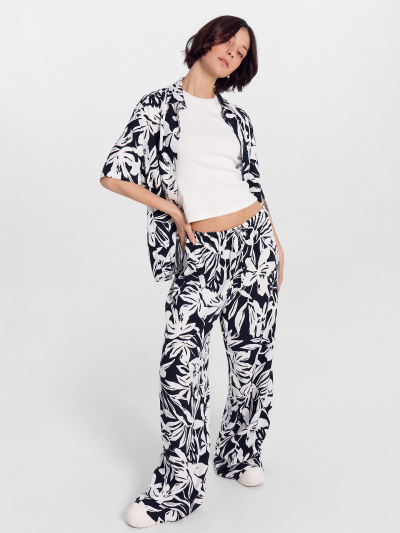 Брюки Mark Formelle 182511/24-27969П-9 белые_цветы_на_черном - фото 1