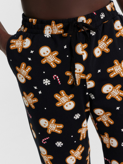 Брюки, футболка Mark Formelle 591043/24-4223ПП-5 красный_пряники_скелеты_на_черном_3_сл_на_пол - фото 3