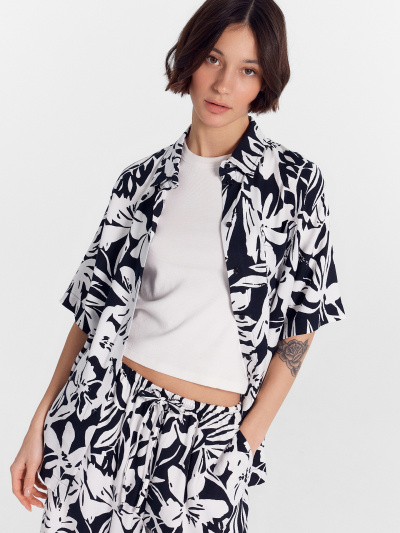 Рубашка Mark Formelle 112855/1/24-28373П-9 белые_цветы_на_черном - фото 1