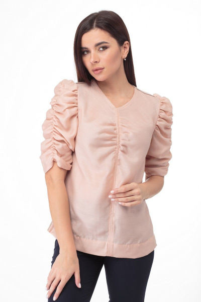 Очаровательная блуза из тончайшего полотна с драпировками Anelli 807 пудра - фото 12