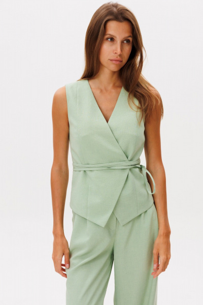 Жилет THE NAME 2401 оливка - фото 1