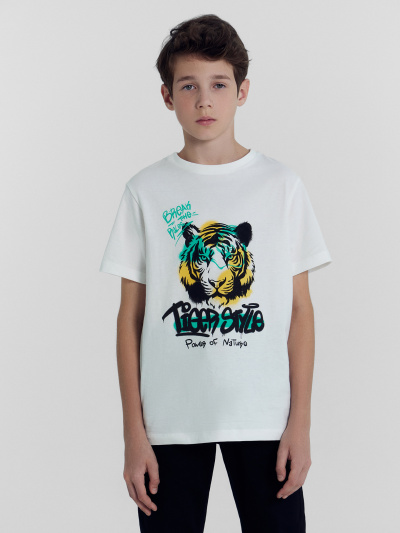 Футболка Mark Formelle 113379-2/24-27710П-0 белый_черно_белое_граффити_3_сл_1изд_печ_на_пол - фото 48