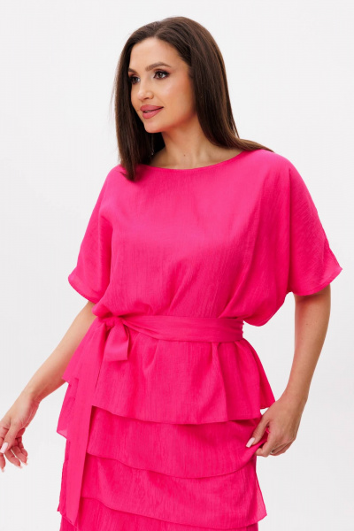 Летний комплект блузы и юбки из вискозы с асимметричным воланом Fantazia Mod 4473 фуксия - фото 4