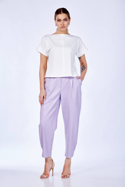 Комплект из топа и брюк из эко-кожи с разрезами и карманами Anastasia 979 молоко/лаванда - фото 1