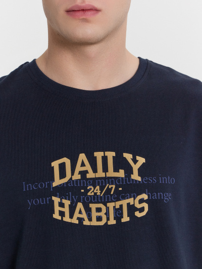 Футболка Mark Formelle 111931/24-4424П-0 неви_печать_2_сл_на_пол - фото 21