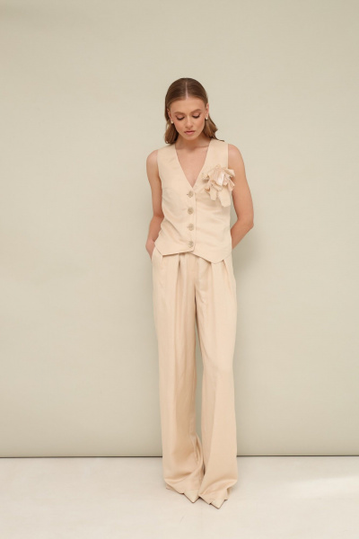 Бежевый летний комплект жилет и свободные брюки из текстиля PUR PUR 11-180/3 - фото 4