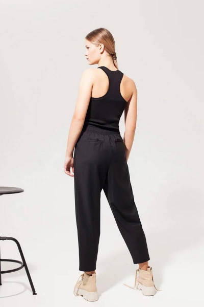 Топ из плотного хлопкового полотна с округлой горловиной Garsonnier 21001002 чёрный - фото 8