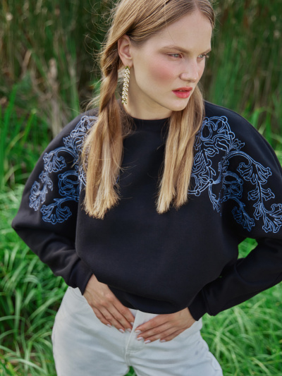 Свитшот Mark Formelle 122982/24-29352Ц-7-2 черный_529_D_вышивка - фото 1