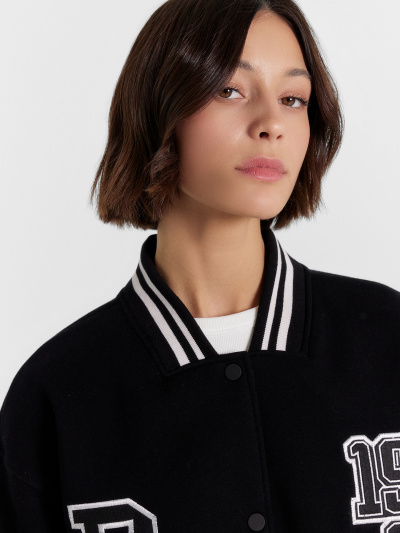 Бомбер Mark Formelle 172097/1/24-30284П-7П-2 черный_печать_475_D_вышивка - фото 3