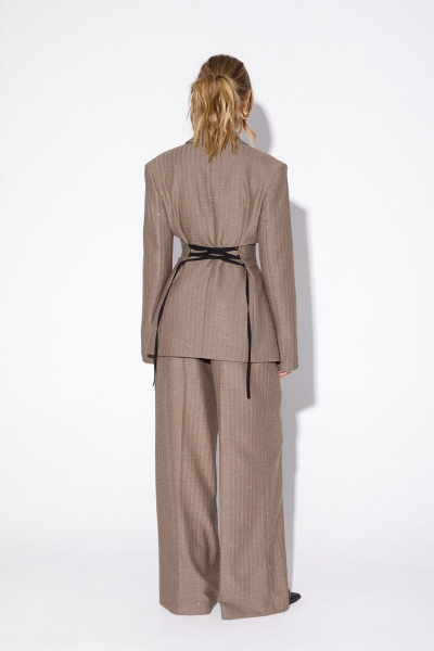 Костюм-двойка из жакета с пайетками и широких брюк PiRS 5575 бежевый - фото 12