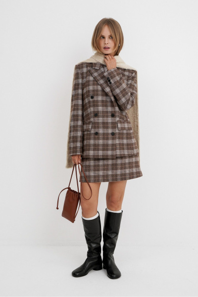Костюм-двойка жакет и мини-юбка в клетку из текстиля PiRS 5756 коричневый - фото 7