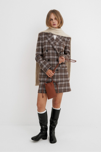 Костюм-двойка жакет и мини-юбка в клетку из текстиля PiRS 5756 коричневый - фото 5