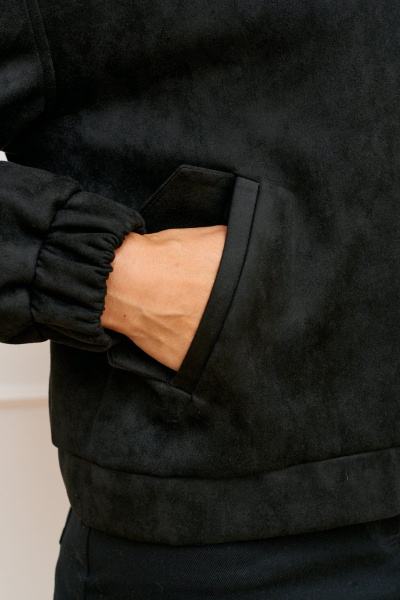 Бомбер AMUARt 1022-2 черный - фото 7