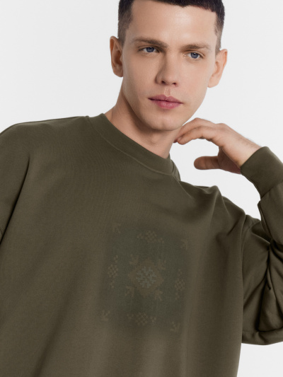 Свитшот Mark Formelle 121868/1/24-3536П-7(3) т.полынь_печать_2_сл_на_пол_Д - фото 20