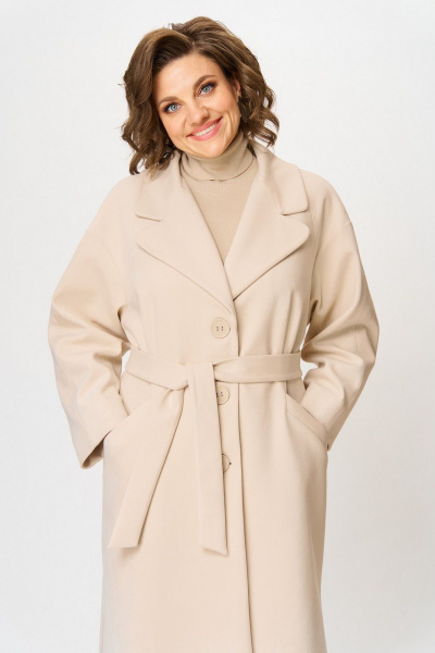 Пальто Koketka i K 1298-2 молочный - фото 7