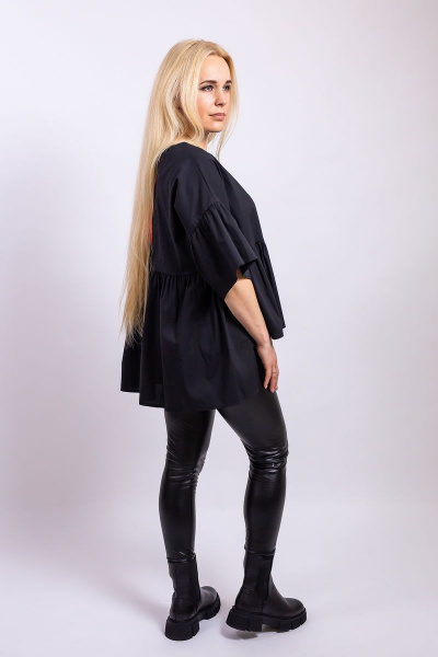 Черная оверсайз блуза с воланами Пинск-Стиль 3881 черный - фото 3