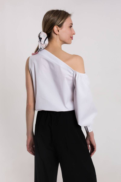 Блуза летняя из хлопка с асимметричной горловиной Madech 212278 белый - фото 4