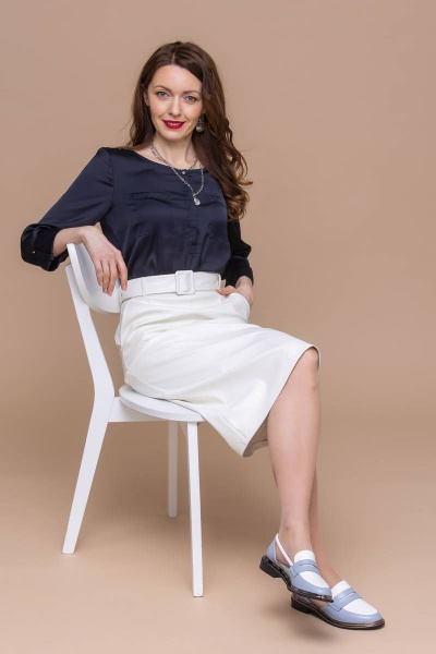 Белая юбка из экокожи длины миди для офиса Domna 71113 молочный - фото 2