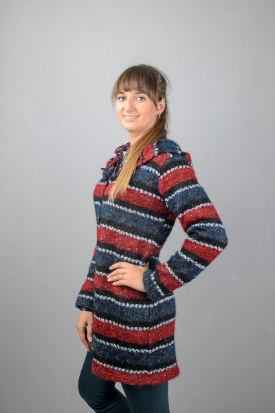 Круглогодичный кардиган на пуговицах с капюшоном из вязки Mita ЖМ964 красный - фото 3