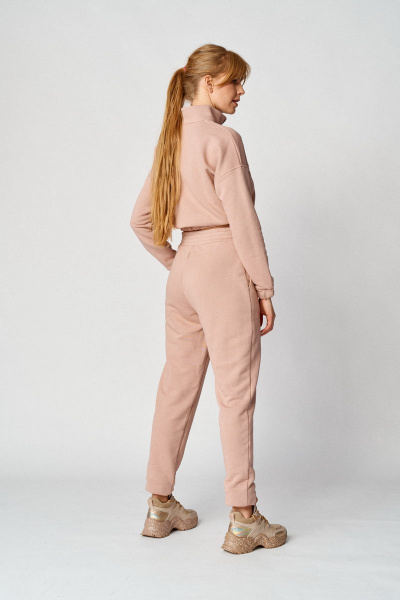 Розовый костюм из трикотажа: бомбер и брюки-бананы Almirastyle 109 пудра - фото 7