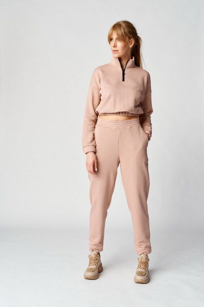 Розовый костюм из трикотажа: бомбер и брюки-бананы Almirastyle 109 пудра - фото 6
