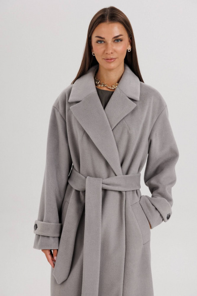 Пальто на запах с расширенным воротником и рукавом у оката Fantazia Mod 4645 серый - фото 3