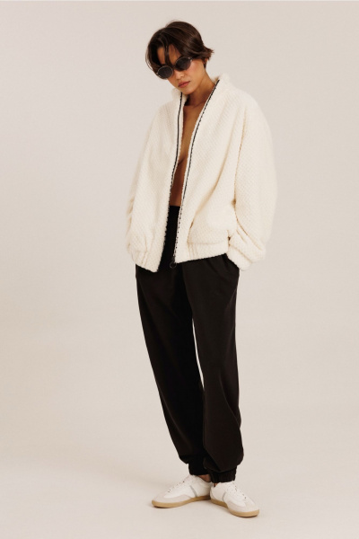 Демисезонный белый жакет из искусственной ткани с воротником-стойкой DILIA 0772 кремовый - фото 1