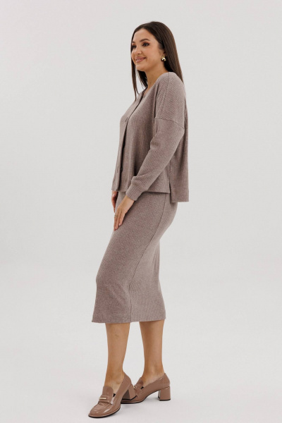 Комплект из бежевого трикотажного платья и кардигана свободного кроя Fantazia Mod 4933 - фото 5