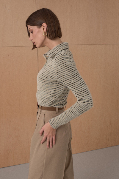 Демисезонные бежевые свободные брюки из костюмной ткани Mixan 3046 - фото 4