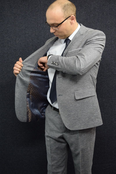 Деловой костюм из текстиля, брюки и пиджак DOMINION 4482D/5176D 1C28-P49 188 Светло-серый - фото 4