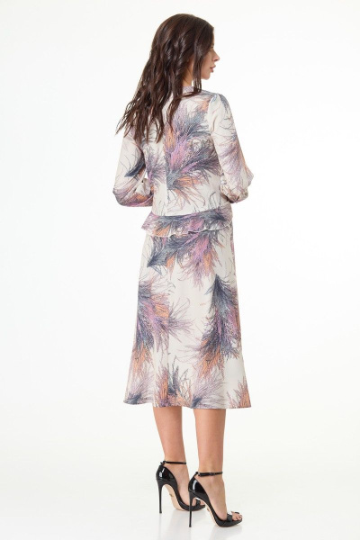 Платье полуприлегающего силуэта миди с рельефами и рюшами Anelli 1008 бежевый_фон - фото 4