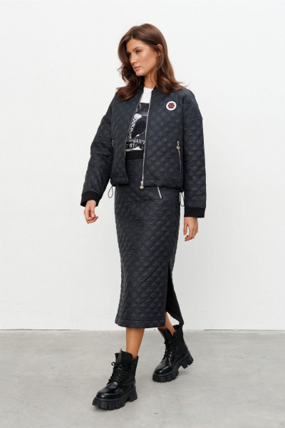 Комплект бомбер и юбка миди из плащевки и трикотажа KaVaRi 8043 черный - фото 1