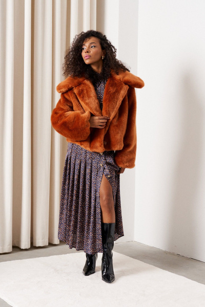 Полупальто женское из искусственного меха C of PAPAYA NEW 1743 рыжий C. of PAPAYA NEW 1743 рыжий - фото 3