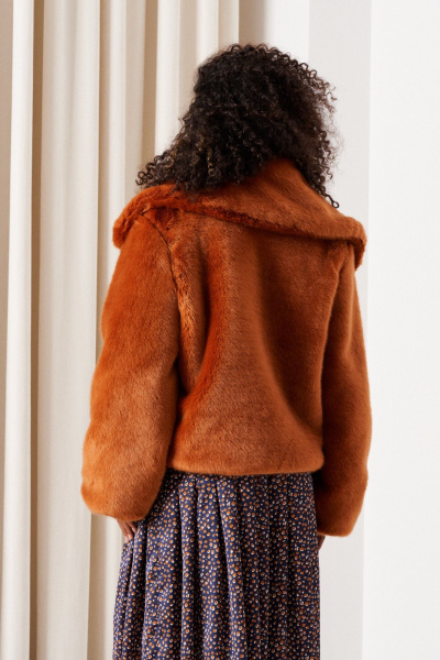 Полупальто женское из искусственного меха C of PAPAYA NEW 1743 рыжий C. of PAPAYA NEW 1743 рыжий - фото 2