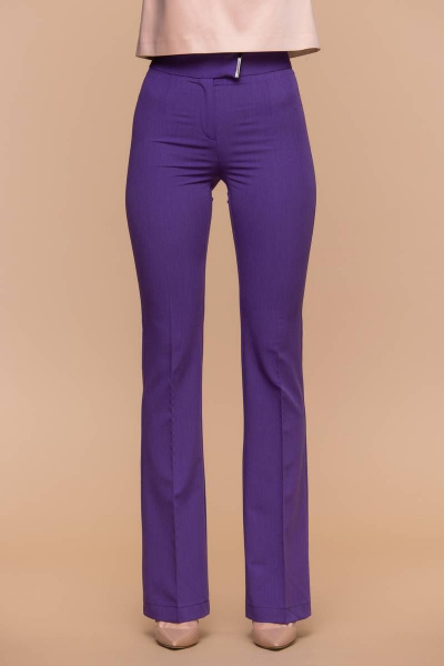Брюки клеш с высокой талией и декоративным поясом Domna 12094 фиолетовый - фото 4