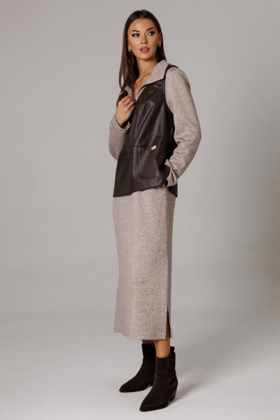 Жилет, платье Ларс Стиль 1175 бежевый,шоколадный - фото 1