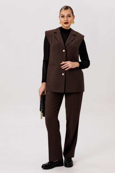 Демисезонный коричневый брючный костюм с жилетом и классическими брюками Fantazia Mod 4978 - фото 1