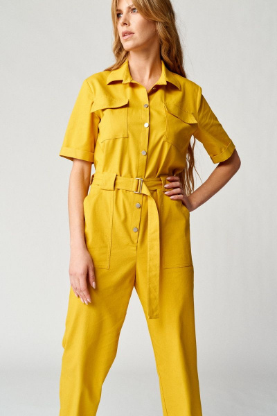 Желтый комбинезон из текстиля с накладными карманами Almirastyle 153 горчица - фото 2