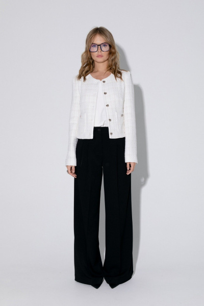 Костюм-двойка жакет и брюки палаццо из фактурной ткани PiRS 5410 молочный+черный - фото 4