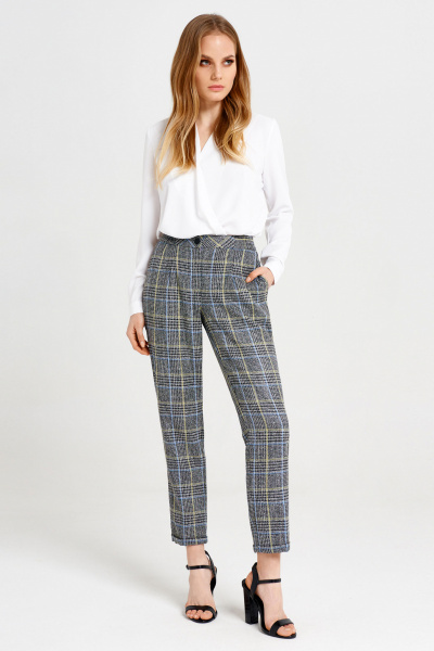 Демисезонные классические брюки из текстиля с карманами Панда 34060z мультиколор - фото 1