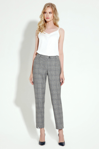 Брюки прямые зауженные в клетку из текстиля Панда 16260z серый - фото 1