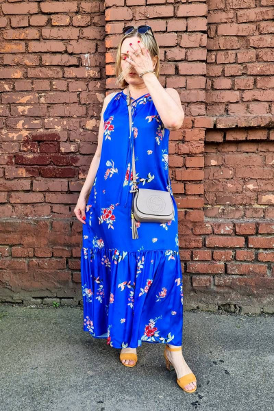 Летний синий сарафан из вискозы с шнуровкой и оборкой Shymoda 126-20 светло-синий/цветы - фото 2