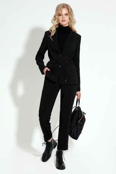 Деловой костюм из текстиля с жакетом и юбкой в стиле классика Панда 18020z черный - фото 1