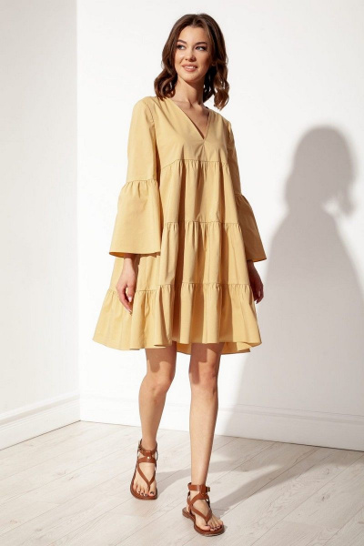 Платье свободного силуэта с V-вырезом, сборкой и воланами S_ette S5038 песок - фото 1