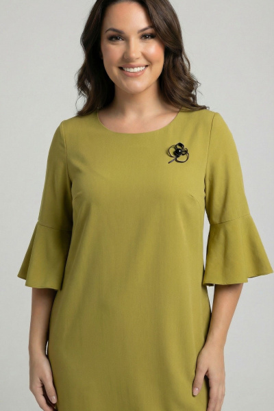 Вискозно-льняное платье с нагрудными вытачками и воланом Swallow 680 оливково-горчичный - фото 3