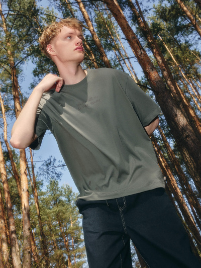 Футболка Mark Formelle 111858/24-3539П-0 чайный_лист_печать_1_сл_на_пол_2_сл_на_спинке_1сл_вн - фото 1