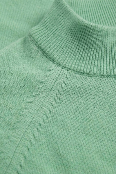 Демисезонный свитер прямого силуэта реглан с двойной стойкой Полесье С3316-15 5С1754-Д43 170,176 малахитовый_зеленый_16-5917 - фото 2