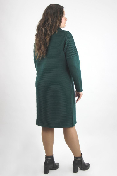 Платье вязаное трикотаж шерсть удлиненное с украшением Полесье С4430-17 7С1752-Д43 164 темная_зелень - фото 4