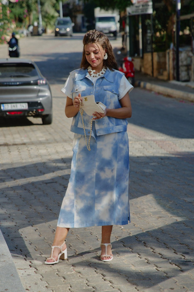 Жилет, юбка Vittoria Queen 28833 молочный/синий - фото 4