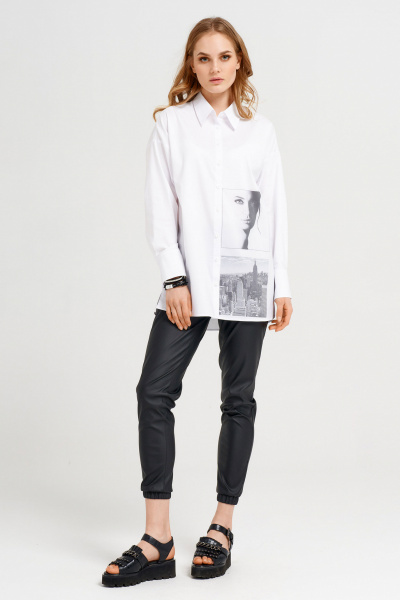 Летняя белая блузка прямого силуэта с графичным фото-принтом Панда 36340z белый - фото 1